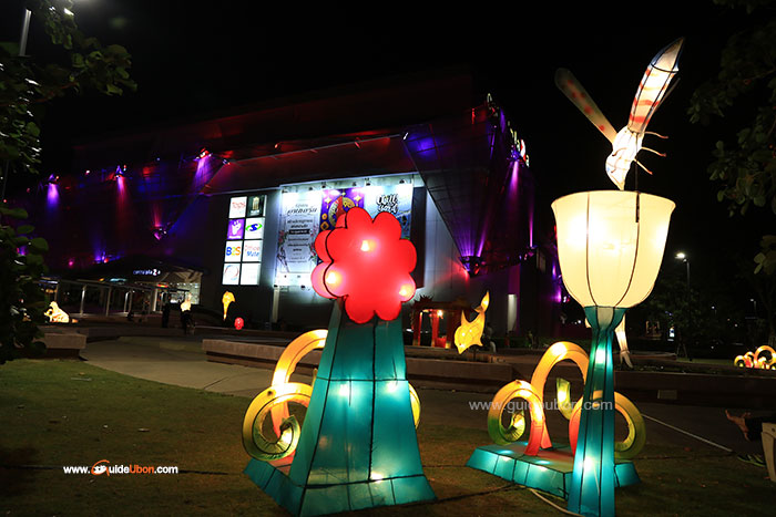 โคมไฟ-เทศกาลตรุษจีน-เซ็นทรัลอุบล-08.jpg