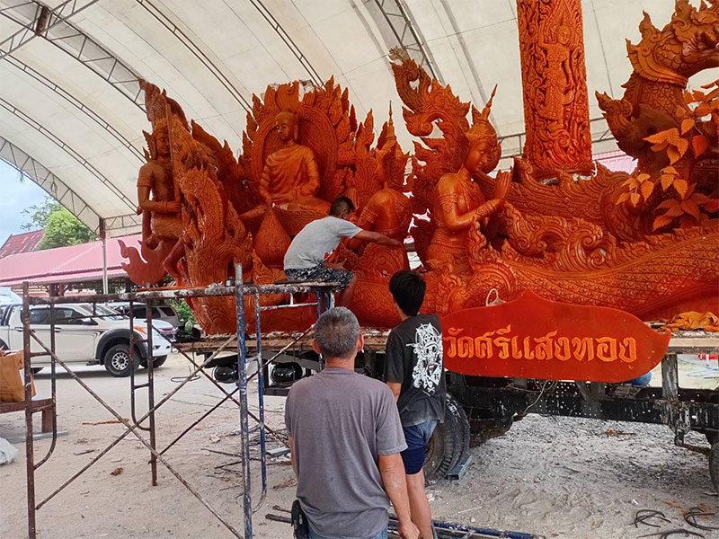 นายก อบจ.อุบลฯ ย้ำ!!! ต้นเทียนเสร็จทันโชว์งานชักพระฯ สุราษฎร์ธานี แน่นอน