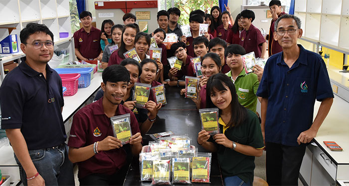 พืชผักสวนครัว-น้ำท่วมอุบล-02.jpg