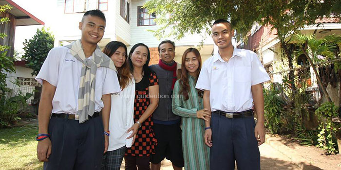 ฝาแฝด-แพทย์ศาสตร์-มออุบล-05.jpg