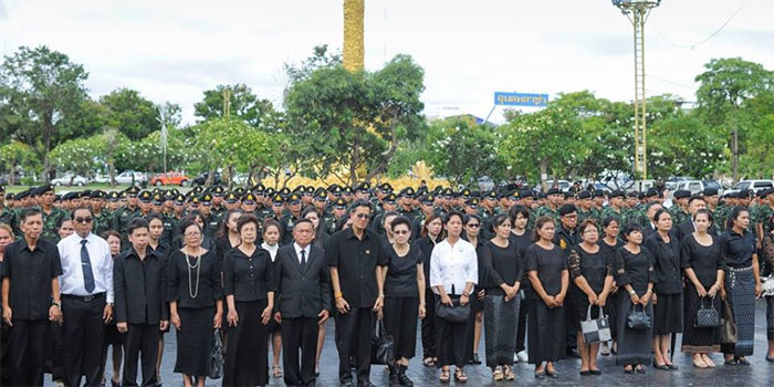 เทศบาลนคร-อุบล-สรรเสริญพระบารมี-02.jpg