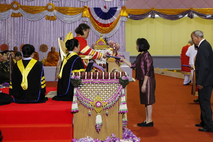 จุฑาทิพย์ เครือนพคุณ.JPG