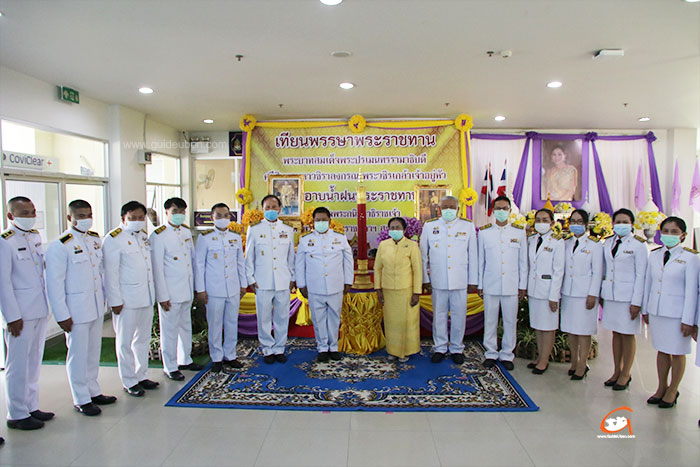 เทียนพรรษา-พระราชทาน-อุบล-07.jpg