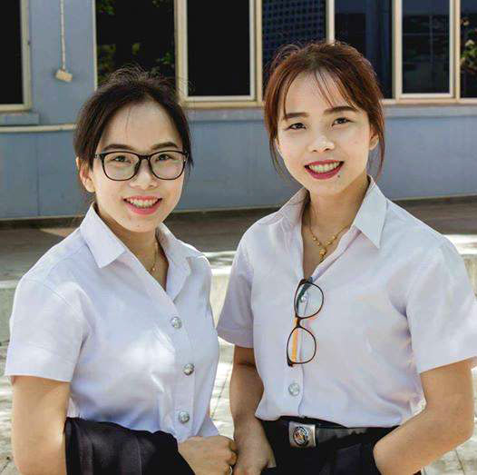 บัณฑิตแฝด-อุบล-ฟ้า-ฝน-05.jpg