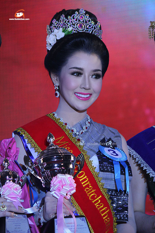 นางงามเทียนพรรษาอุบล-2560.jpg