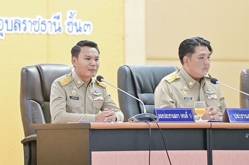 ประชุมสภา อบจ. อุบลราชธานี นัดแรก สจ.เบ็ญ นั่งประธานสภาฯ อีกสมัย