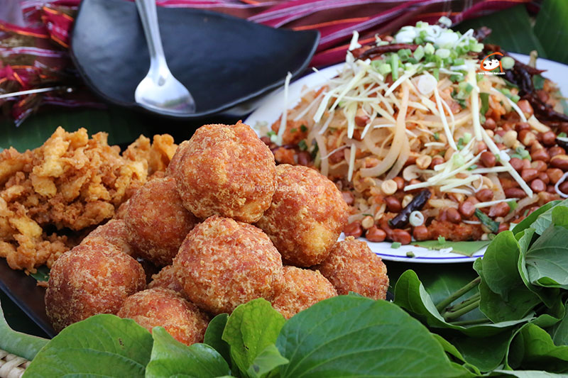 แถลงข่าวงาน “ฮีต ศรีศิลป์ กินแซ่บ มหาสงกรานต์ ถนนดอกไม้และสายน้ำ”