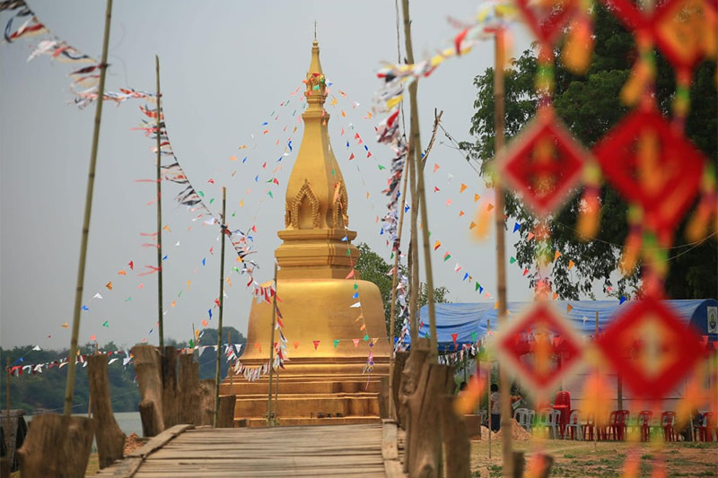 งานสงกรานต์ไทอุบล แห่ดอกไม้ ไหว้หลวงพ่อเงิน 700 ปี
