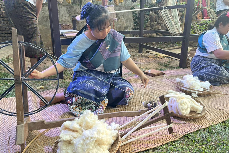 เที่ยวโขงเจียม ถักทอศิลป์ กินริมโขง OTOP ภูมิภาค นวัตกรรมแห่งภูมิปัญญา 2568