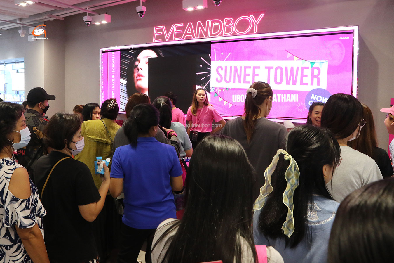 เปิดแล้ว EVEANDBOY สาขาสุนีย์ทาวเวอร์ ลดแรงสูงสุดถึง 70%