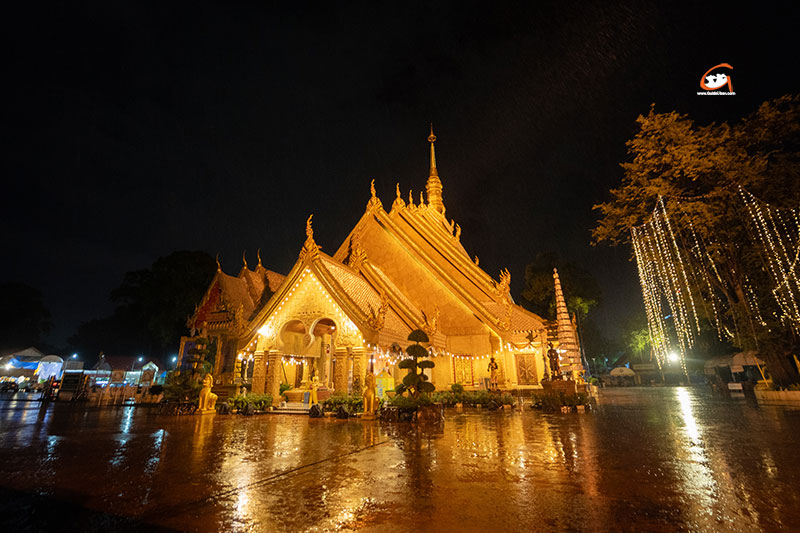 ปรากฏการณ์แสงสีแห่งศรัทธายามค่ำคืน VIJIT GASTRONOLIGHT @อุบลราชธานีศรีศิลป์ 