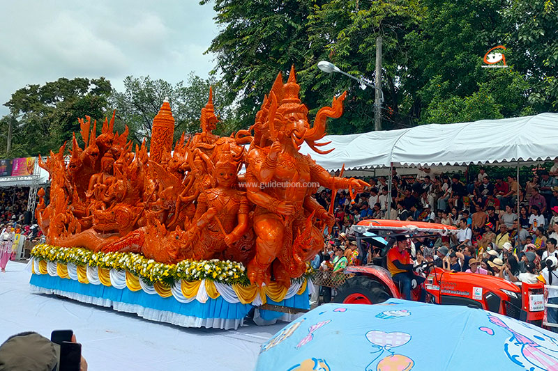 งานแห่เทียนอุบลฯ 2568 สุดยิ่งใหญ่ คาดเงินสะพัด 1,000 ล้านบาท