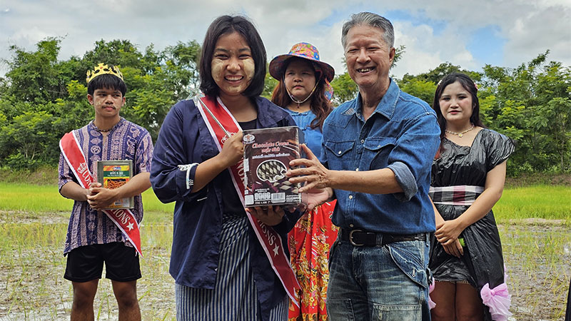 เกษตรศาสตร์ ม.อุบลฯ นำน้องใหม่เรียนรู้เชิงปฏิบัติผ่านโครงการมือเรียวรอเกี่ยวรวง ระยะที่ 1 ช่วงดำนา