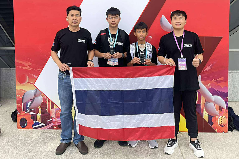 ทีมหุ่นยนต์โรงเรียนบ้านโพธิ์ อ.วารินฯ คว้ารองชนะเลิศอันดับ 1 ประเทศจีน