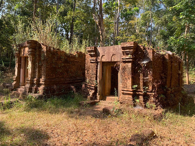 โบราณสถานภูปราสาท ตำบลสีวิเชียร อำเภอน้ำยืน อุบลราชธานี