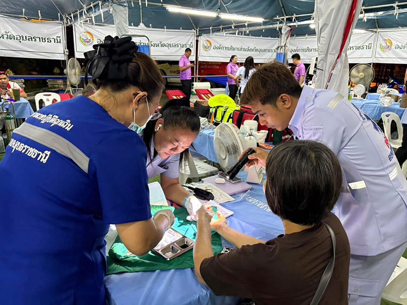 อบจ.อุบลฯ จัดตั้งโรงพยาบาลสนาม–ทีมแพทย์ฉุกเฉินครบวงจร งานแห่เทียนอุบล 2569