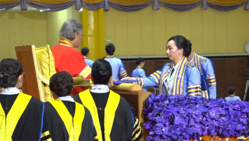 พิธีพระราชทานปริญญาบัตร ม.อุบลฯ ประจำปีการศึกษา 2566