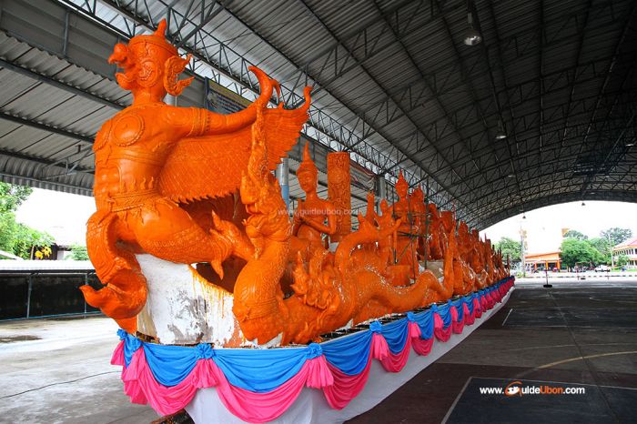 ครั้งแรกในรอบร้อยปี ขบวนต้นเทียนพรรษายาวที่สุดในโลก