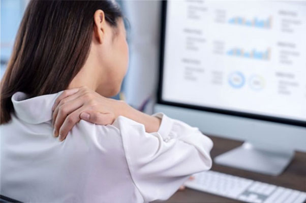 บอกลาทุกปัญหาสุขภาพขณะทำงานด้วย 5 วิธีแก้โรค Office Syndrome 