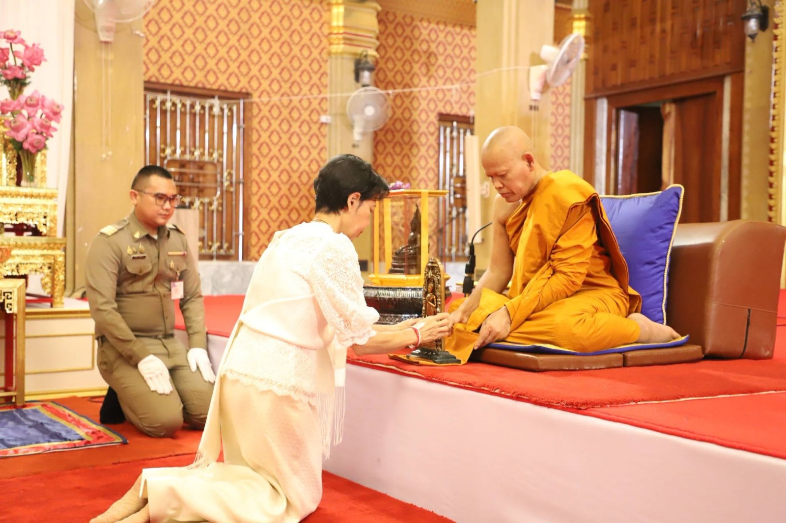 พระราชทานพระพุทธสิรินธรเทพรัตน์มงคลวดลสันติ แก่วัดมหาวนาราม