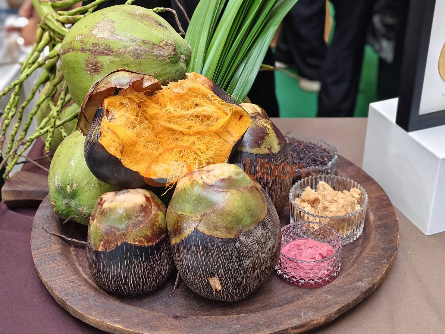 ร้านหมก ต่อยอดขนมพื้นถิ่นอุบลฯ โมจิข้าวเหนียวดำ วุ้นตาลครีมมะพร้าวอ่อน