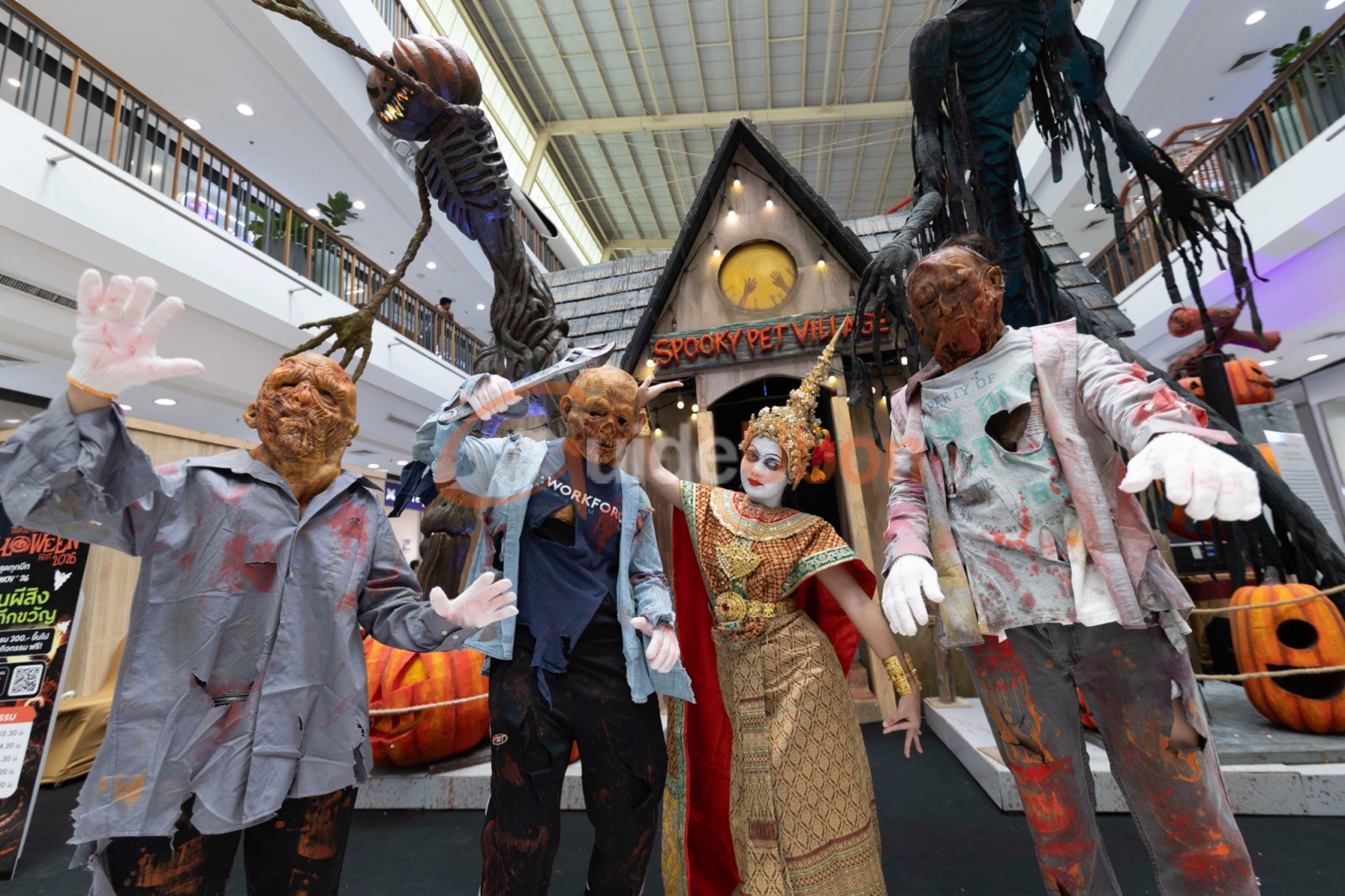 Spooky Pet Village สัมผัสบ้านผีสิง ชมสัตว์แปลก ที่เซ็นทรัลอุบล