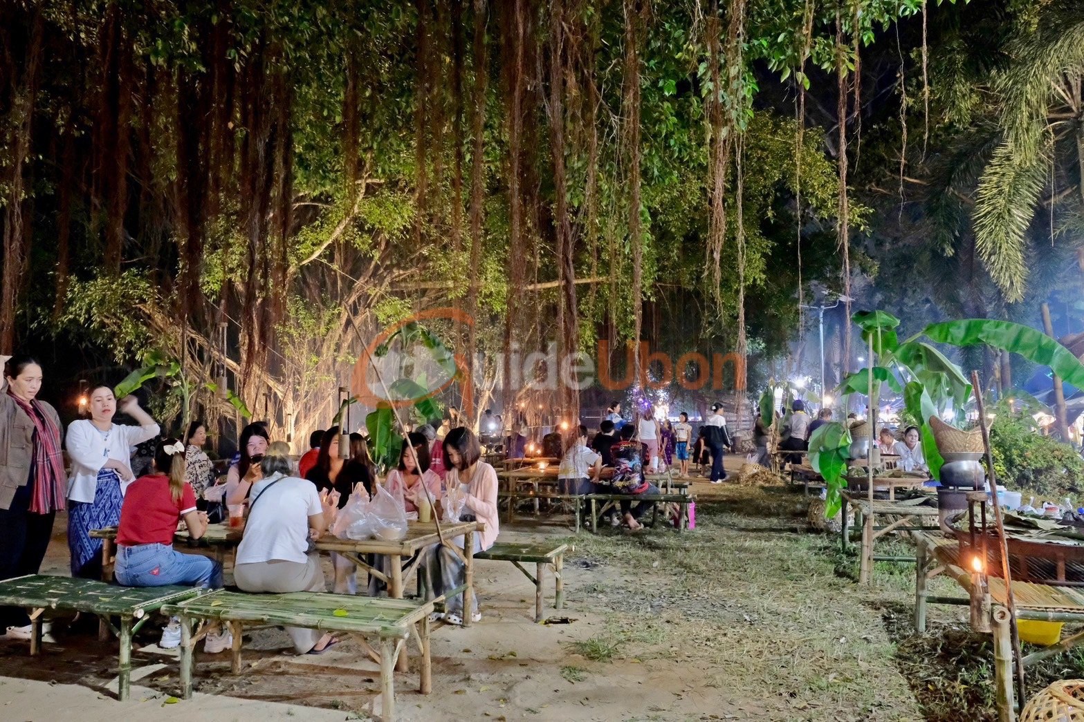 โขงเจียมสืบสานบุญออกพรรษา ชูเสน่ห์วัฒนธรรมริมโขง